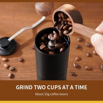 De hand stelde Handburr coffee grinder hand crank Kegelburr for business gifts in werking