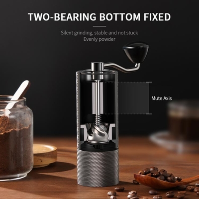 De Handkoffiemolen Stainless Steel Conical Burr Mini van de koffiecultuur